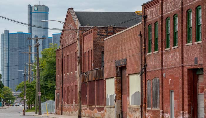 Untrained Homeless, Prisoners, and Janitors Remove Deadly Asbestos in Michigan